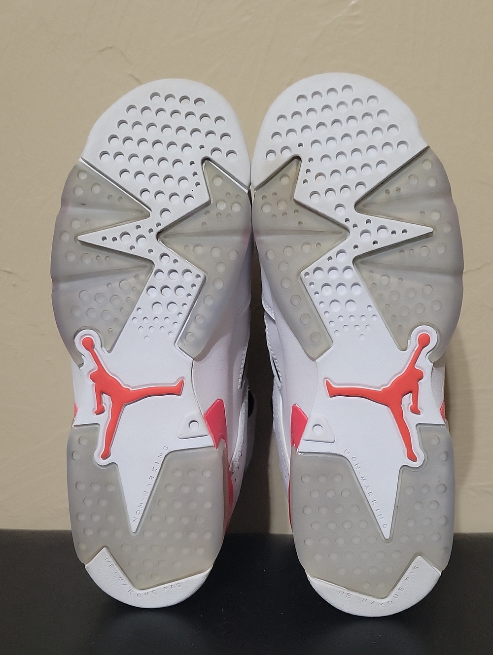 Air Jordan Flight Club 91 White Infrared Hi Top Basketball Sneakers - Picture 8 of 8